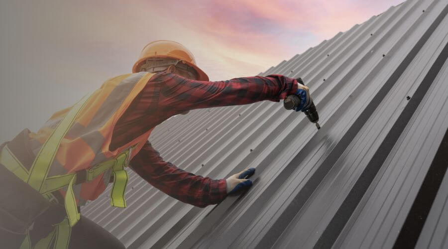 Professional residential roofers in Riverton, KS